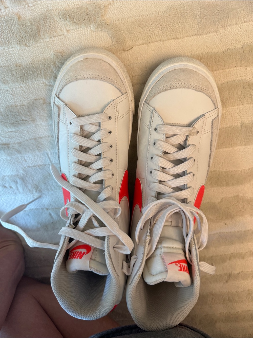 Nike Kids White High-Top Sneakers with Red Swoosh - Picture 4 of 4